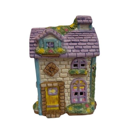 Bunnyville Illuminated Porcelain Easter House "Quilt Shop" Collectible Figurine - Picture 5 of 7